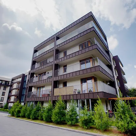 Of The Kings Silence Apartamento